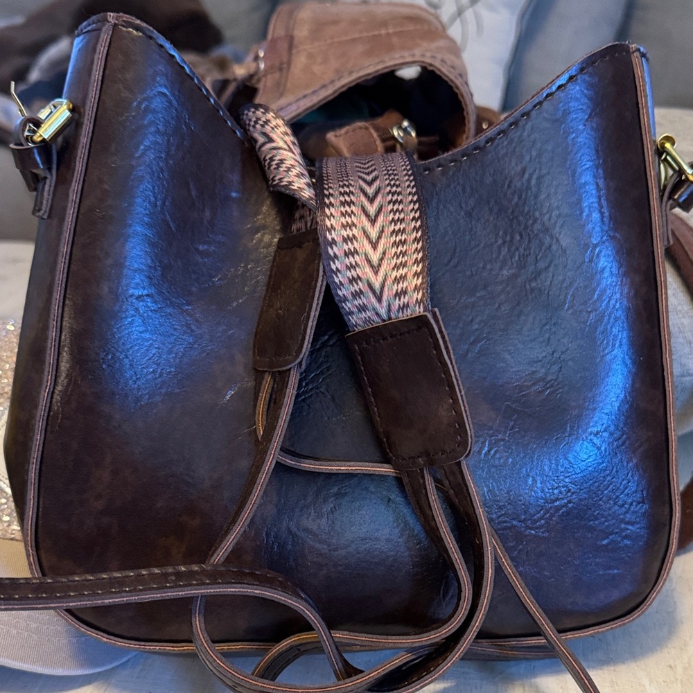 Elegant Brown Leather Shoulder Bag